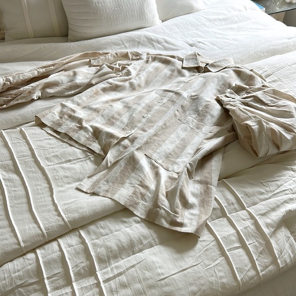 Et Tigre Asymmetrical Button Down Shirt, EMERGENCY SALE: PRICE FIRM - Picture 4 of 16